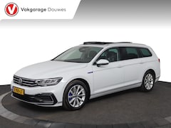 Volkswagen Passat Variant - 1.4 TSI PHEV GTE Business | Automaat | Pano| ACC | Keyless | 360° camera