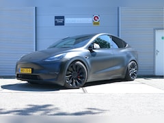 Tesla Model Y - Performance AWD 75 kWh KW V3 schroefset (twv 2.475, -), Sportstoelen (twv 2.000, -)