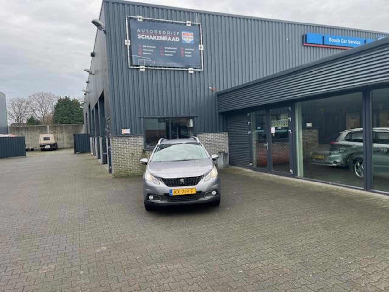 Peugeot 2008 - 1.2 PureTech Blue Lease Executive 1.2 PureTech Blue Lease Executive - AutoWereld.nl
