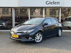 Toyota Auris - 1.8 Hybrid Dynamic | Navigatie, Privacy glass, Climate control, Cruise control, Safety sen