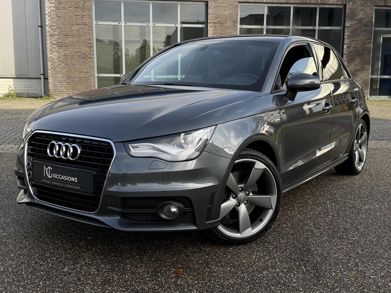 Audi A1 Sportback - 1.4 TFSI 185PK / S-Line / PDC / NAVI - AutoWereld.nl