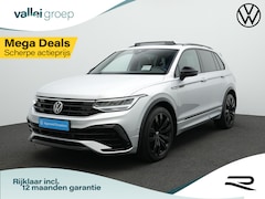 Volkswagen Tiguan - 2.0 TDI 150 pk DSG R-Line Business+ | Panoramadak | Trekhaak | Standkachel | Leder | Geheu