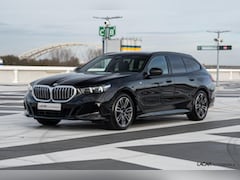 BMW 5-serie Touring - 520i I H&K I Pano I Trekh