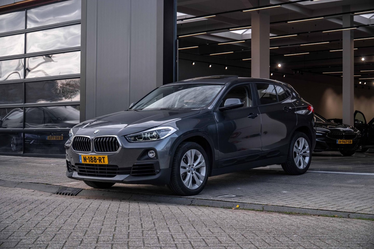 BMW X2 - 1.8i sDrive Lefhebber Edition |Pano|Navi|Led|Carplay - AutoWereld.nl