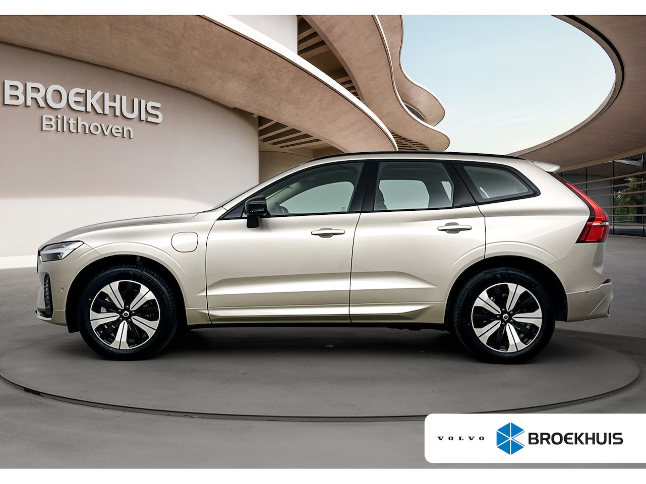 Volvo XC60 - 2.0 T6 Plug-in hybrid AWD Plus Dark | Trekhaak | PDC + 360 camera | BLIS | Adaptive Cruisc - AutoWereld.nl