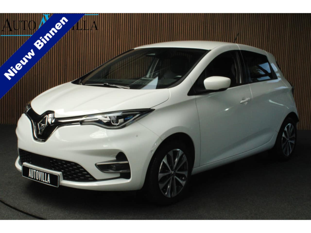 Renault Zoe - R135 Evo 52 kWh Navi Leder Camera PDC LM velgen Climate  BTW auto - AutoWereld.nl