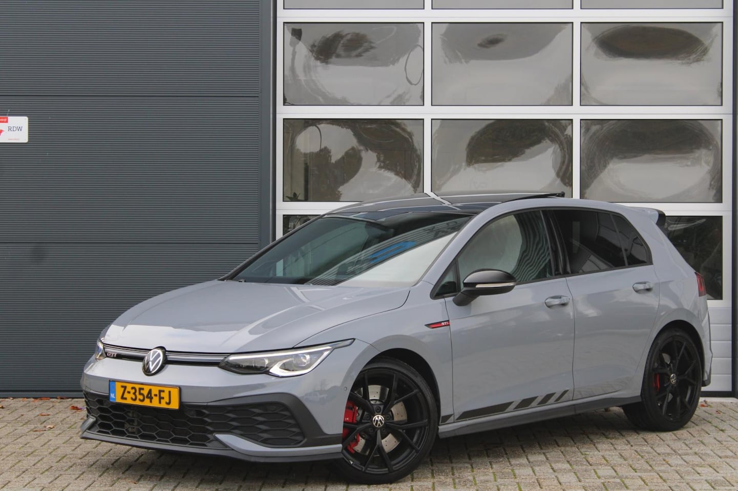 Volkswagen Golf - 2.0 TSI GTI Clubsport | Pano | IQ | Leder | HUD | HK | Ventilatie - AutoWereld.nl