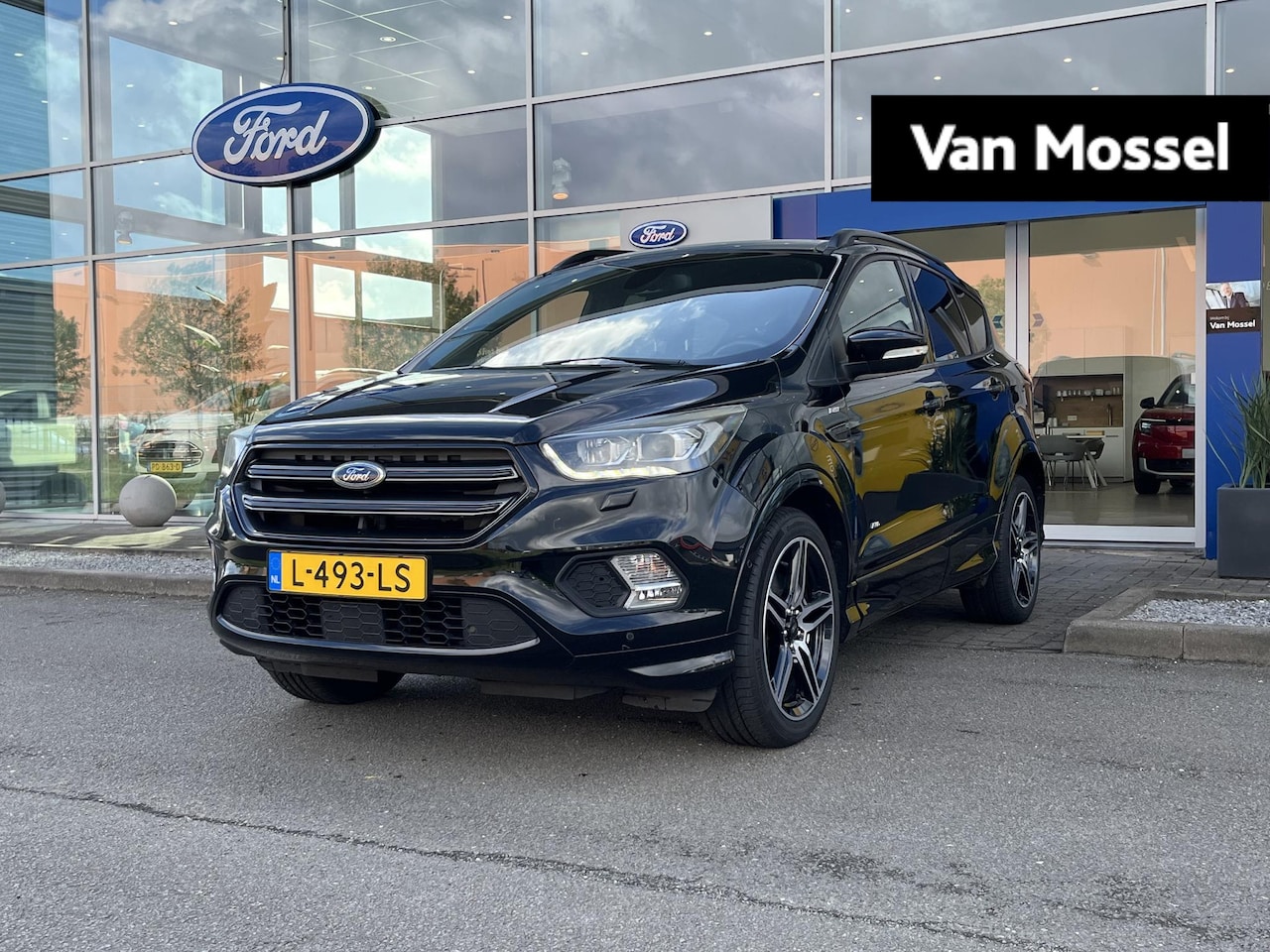 Ford Kuga - 1.5 ST-Line 4WD | Adaptive Cruise Control | Climate Control | Trekhaak| Elektrische Achter - AutoWereld.nl