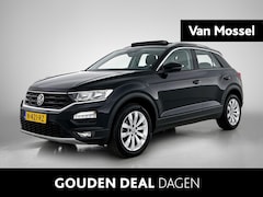 Volkswagen T-Roc - 1.5 TSI Style Business | Automaat | Panoramadak | App Connect | Camera | Stoelverwarming |