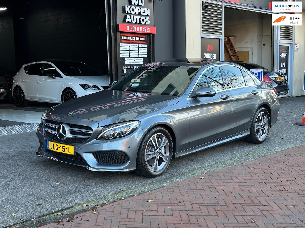 Mercedes-Benz C-klasse - 250 Sport Edition Premium Plus Aut Leer Navi Camera Schuifdak - AutoWereld.nl