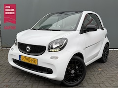 Smart Fortwo - BWJ 2020 EQ Essential 82 PK 18 kWh AUTOMAAT / NAVI / AIRCO / CRUISE / STOELVERW. / PANORAM