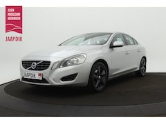 Volvo S60 - BWJ 2011 1.6 180 PK T4 Momentum AUTOMAAT / TREKHAAK / CRUISE / CLIMA / NAVI / PARKEERSENSO