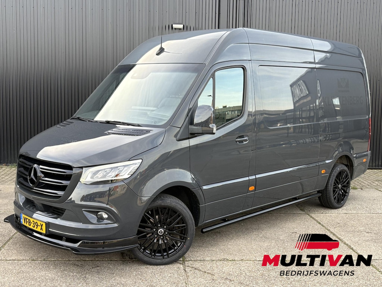 Mercedes-Benz Sprinter - 319 3.0 CDI L2H2 V6 | LED | CHAUFFEURSSTOEL | LEDER - AutoWereld.nl