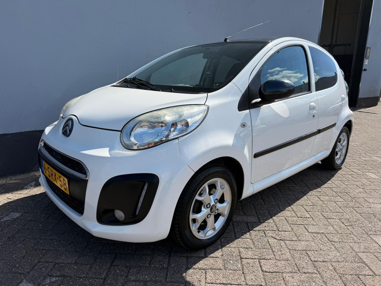 Citroën C1 - 1.0 5-Deurs - Airco - LMV - AutoWereld.nl