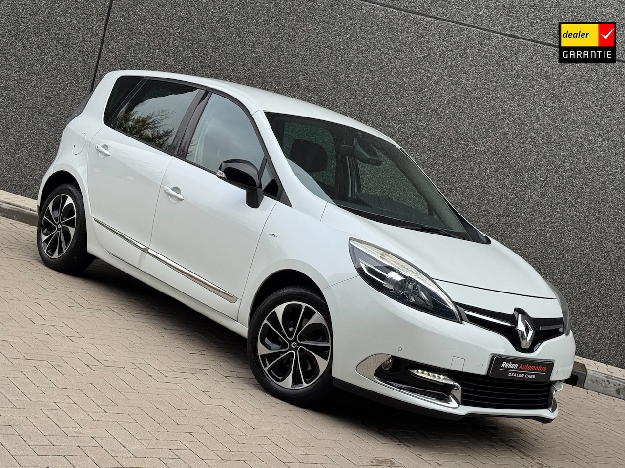 Renault Scénic - 1.2 TCe Bose Leder Navi Cruise Camera Keyles - AutoWereld.nl