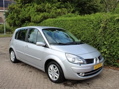 Renault Scénic - 1.6-16V Tech Line