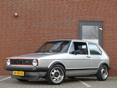 Volkswagen Golf - 1.8 GTI