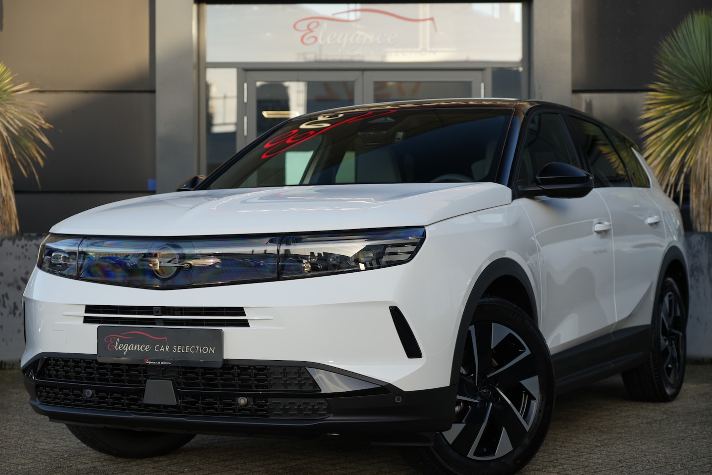 Opel Grandland - 1.2 Turbo Hybrid GS 136pk Navigatie/HeadUp/360Camera - AutoWereld.nl