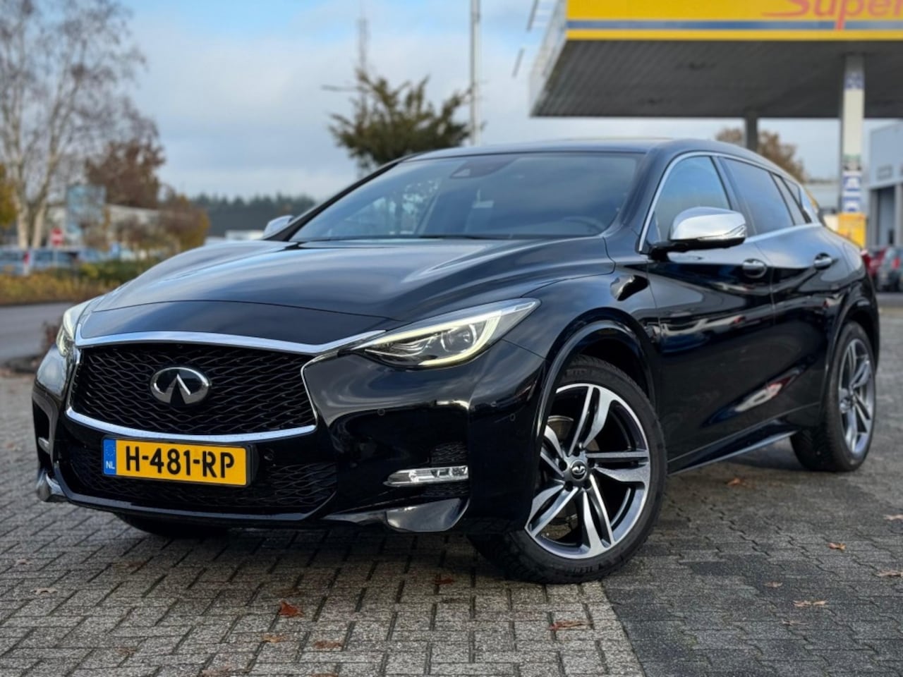 Infiniti Q30 - 1.6T SPORT1.6T 156PK 360 CAMERA NAVI - AutoWereld.nl