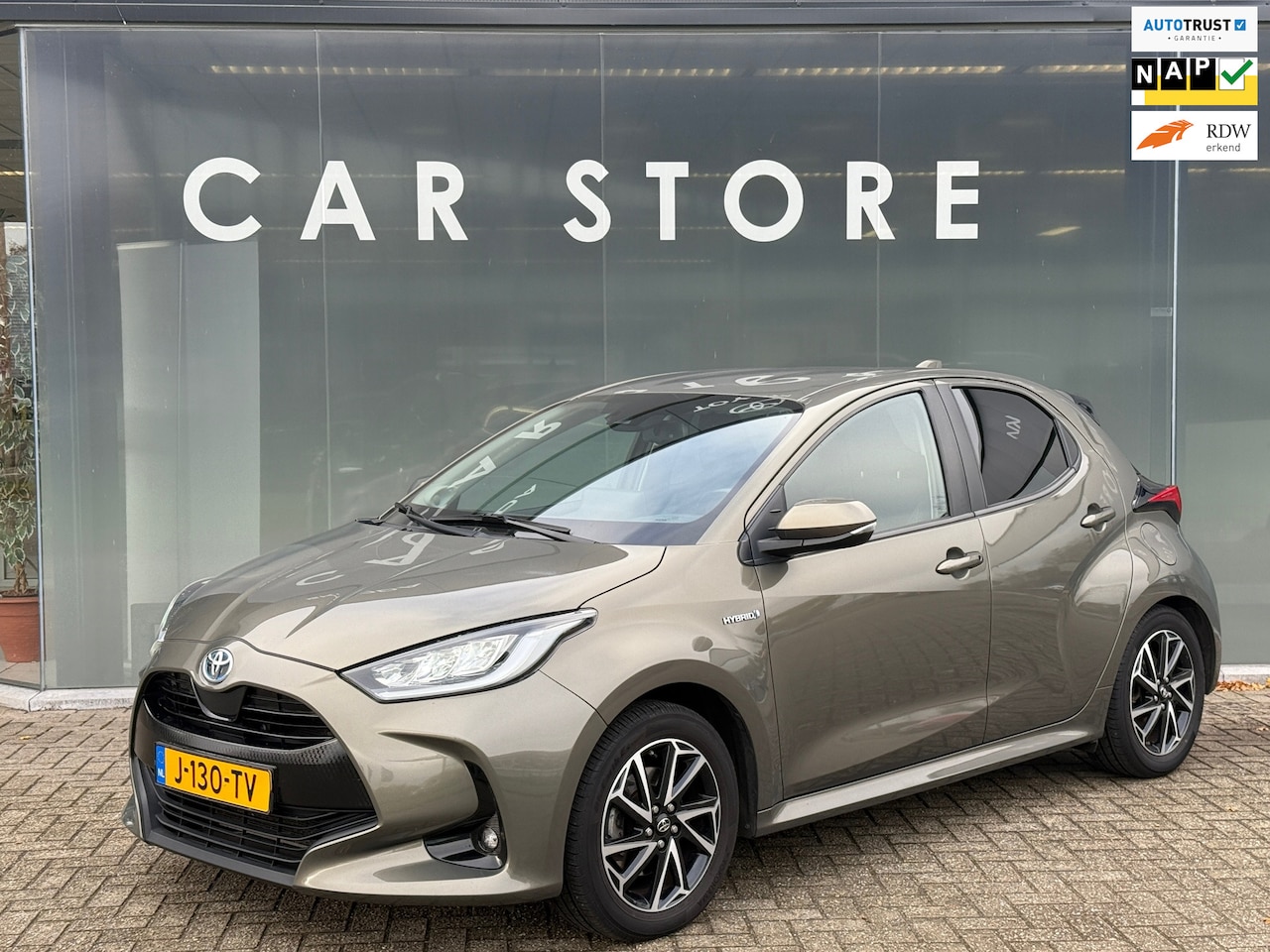 Toyota Yaris - 1.5 Hybrid Style JBL|Camera|Stoelver|Draadloos Laden - AutoWereld.nl