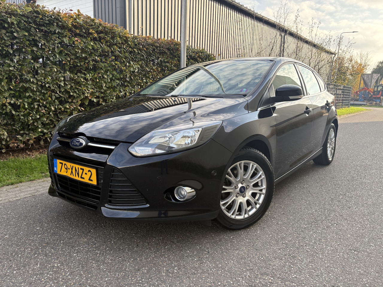 Ford Focus - 1.0 EcoBoost Lease Titanium / 5-DEURS / NAVI / AIRCO - AutoWereld.nl