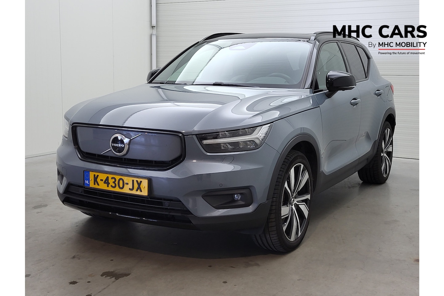 Volvo XC40 - Recharge P8 AWD R-Design | Panorama | Warmtepomp | Leder | trekhaak |* - AutoWereld.nl