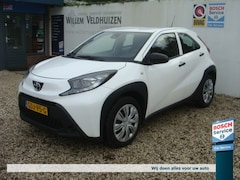 Toyota Aygo X - 1.0 VVT-i MT weinig km