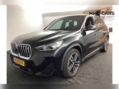BMW iX1 - xDrive30 Launch Edition 67 kWh | ACC | Panoramadak | M pakket |