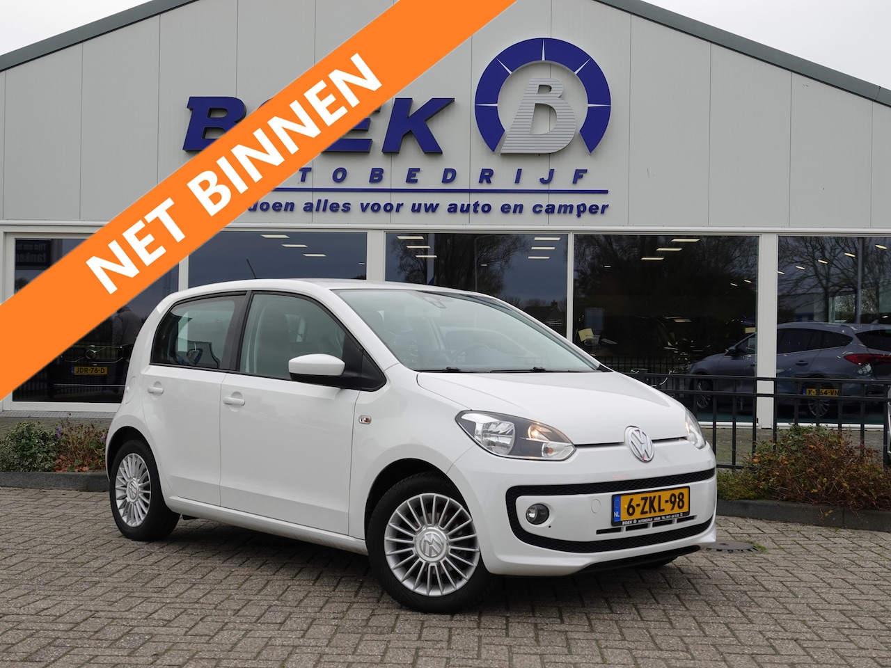 Volkswagen Up! - 1.0 high up! BlueMotion LMV | CRUISE | AIRCO | PDC | NAVI - AutoWereld.nl