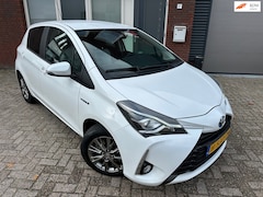 Toyota Yaris - 1.5 Hybrid Dynamic / Camera / Navi / Clima / Cruise / NAP