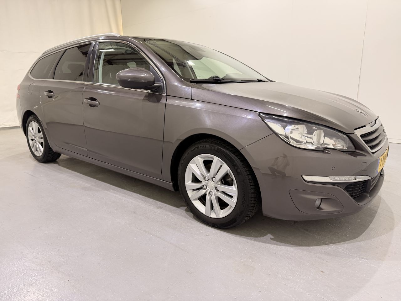 Peugeot 308 SW - 1.6 Blue HDI 120 Executive - AutoWereld.nl