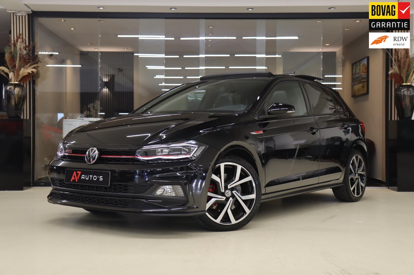 Volkswagen Polo - 2.0 TSI GTI PANO/CARPLAY/CAM/SFEERVER/NAVI/VOL - AutoWereld.nl
