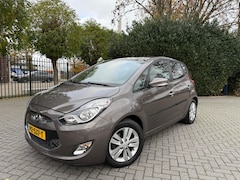 Hyundai ix20 - 1.6i, AUTOMAAT, Airco, Cruise Control, LM-velgen 16", Isofix, Parkeersensoren, Privacy Gla