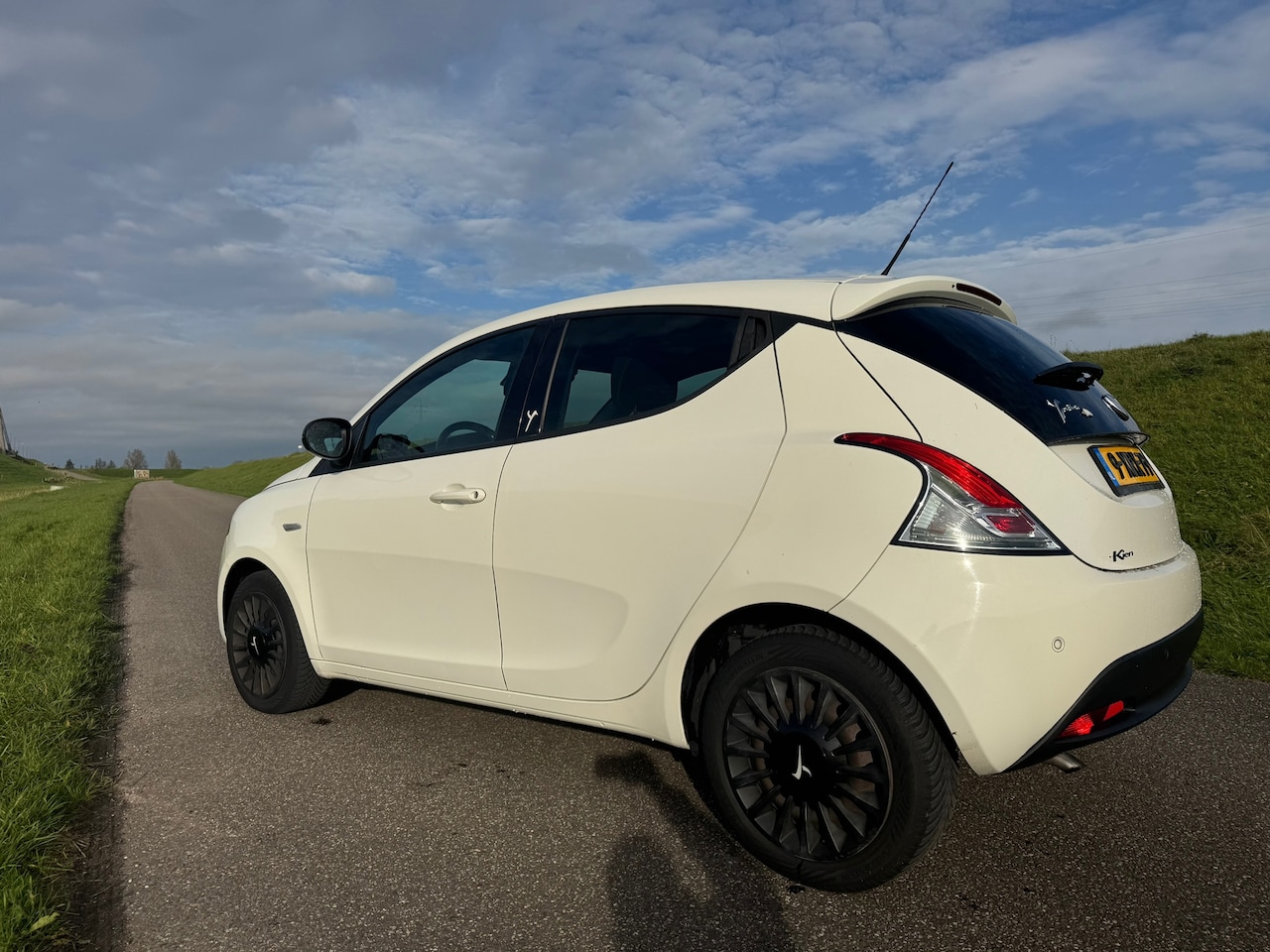 Lancia Y(psilon) - Ypsilon 0.9 TwinAir Elefantino Plus - AutoWereld.nl