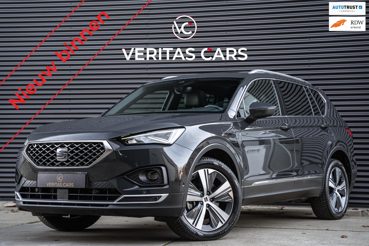 SEAT Tarraco - 1.4 TSI e-Hybrid PHEV FR 245PK|Pano|Camera|Drive Profile|Trekhaak|Memory|Sfeer|Keyless|Car - AutoWereld.nl