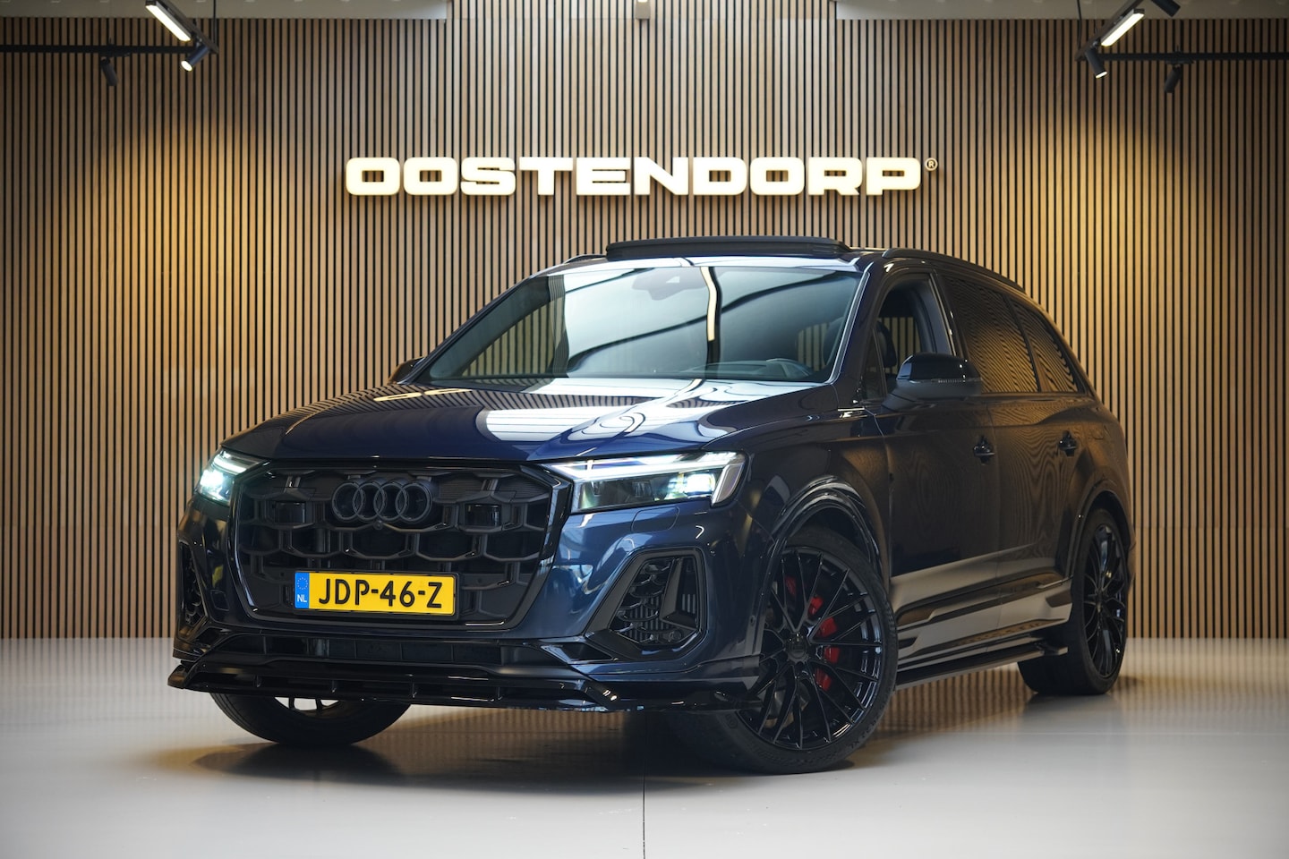 Audi Q7 - 60TFSIe/490pk Quattro S-Line Competition Blackstyle "Maxton"|2024|Panoramadak|22"Blackstyl - AutoWereld.nl