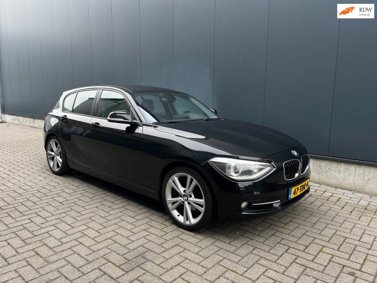 BMW 1-serie - 116d Business Sport 116d Business+ Sport - AutoWereld.nl