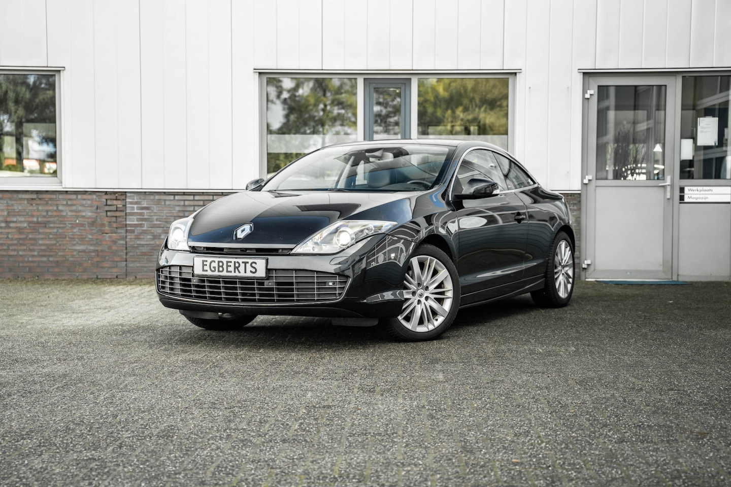 Renault Laguna Coupé - 3.5 V6 Initiale | Youngtimer - AutoWereld.nl