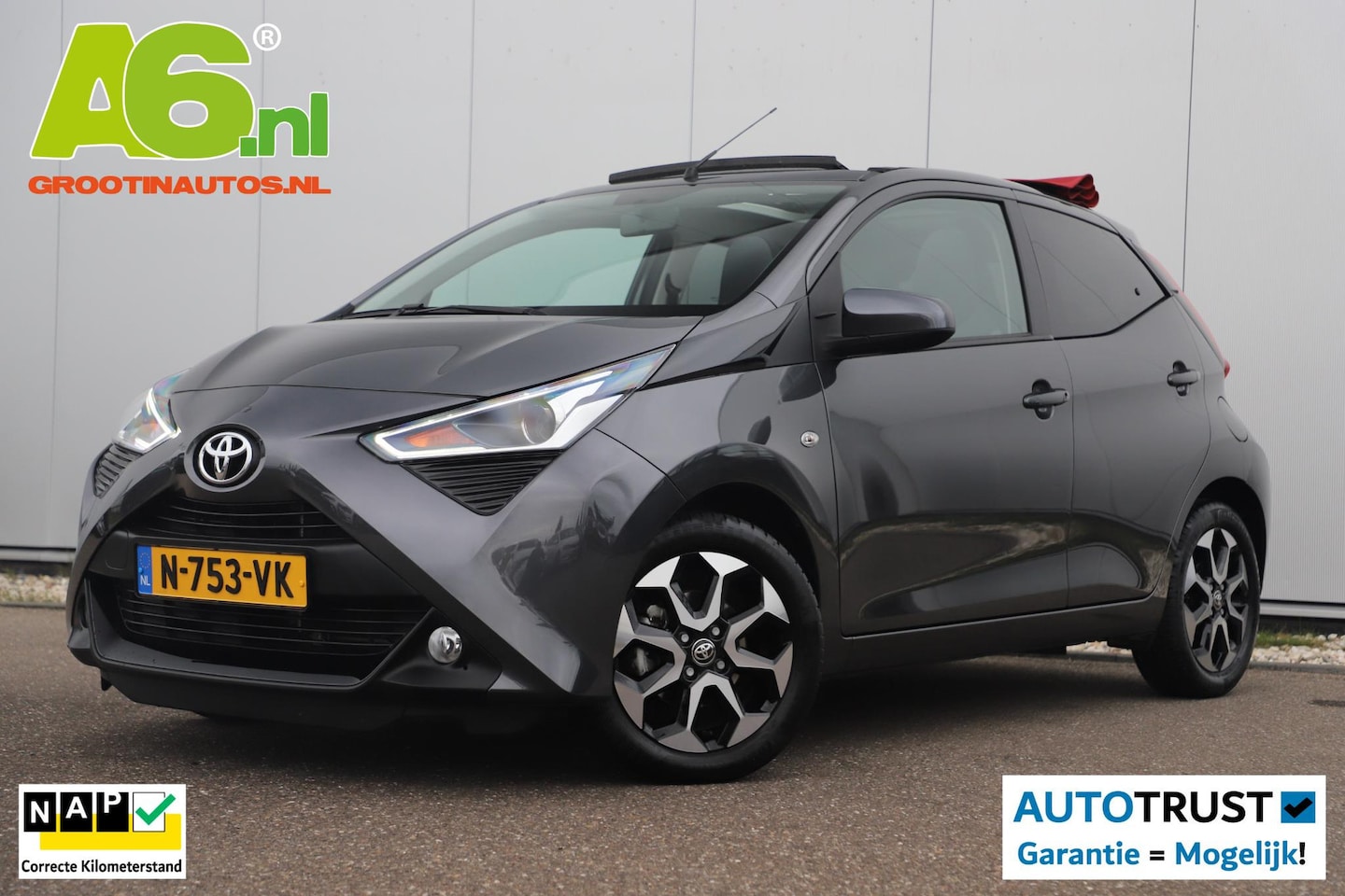 Toyota Aygo - 1.0 VVT-i X-Joy Cabrio Automaat Schuifdak Climate Control 14 inch LMV Achteruitrijcamera - AutoWereld.nl