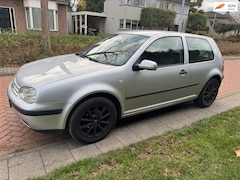 Volkswagen Golf - 1.4-16V Sportline, met airco, APK 17-04-2026