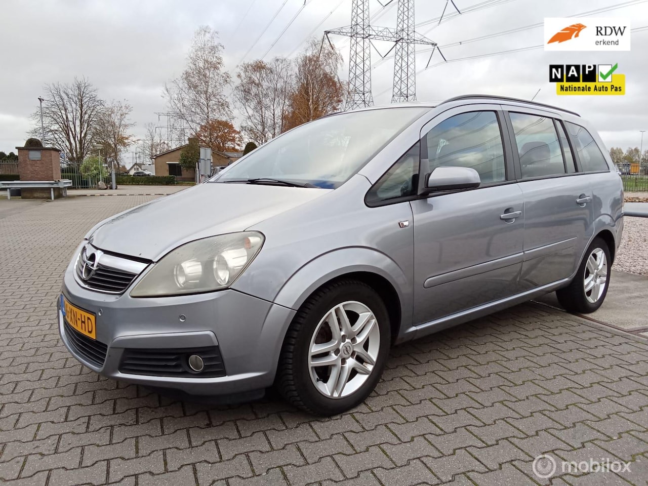 Opel Zafira - 1.8 Executive/7persoons/clima/cruise/trekhaak - AutoWereld.nl
