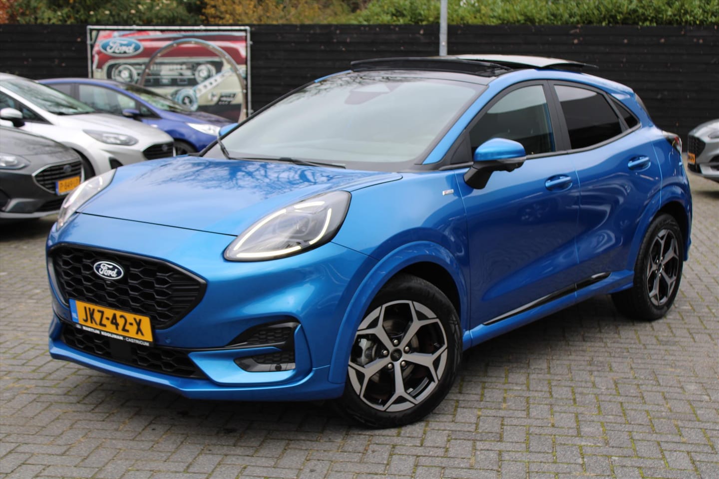 Ford Puma - 1.0i Ecoboost Hybrid 125pk Aut ST-Line, Comfort, Driver Assistance en Winter Pack, Panoram - AutoWereld.nl