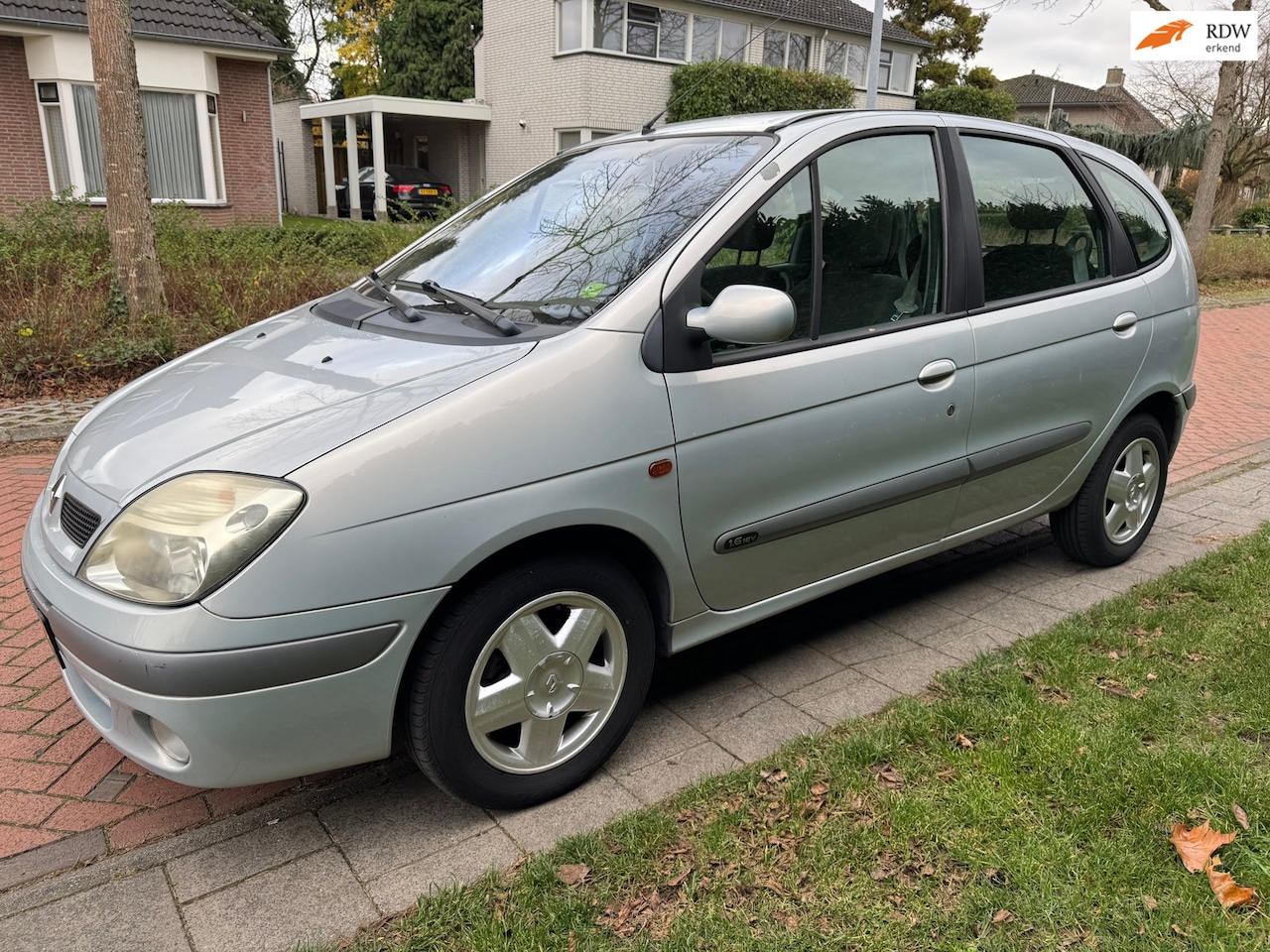 Renault Scénic - 1.6-16V 1.6-16V, met airco, APK 30-06-2026. - AutoWereld.nl