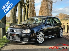 Volkswagen Golf - 3.2 V6 R32