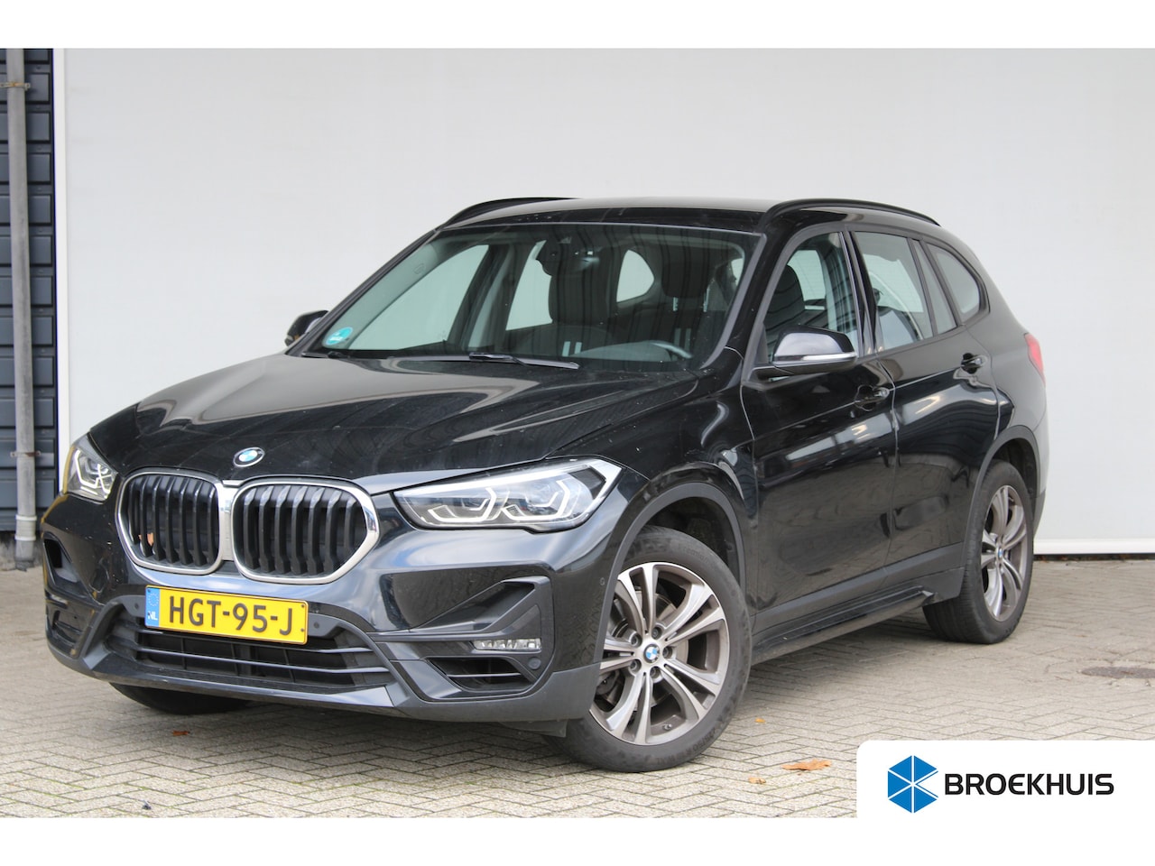 BMW X1 - xDrive20i High Executive | Navigatie full map | Elektr. achterklep | Stoelverwarming | LED - AutoWereld.nl