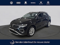 Volkswagen T-Roc - 1.0 TSI Life Business | Privacy Glass | Camera | 17" | Stoelverwarming |