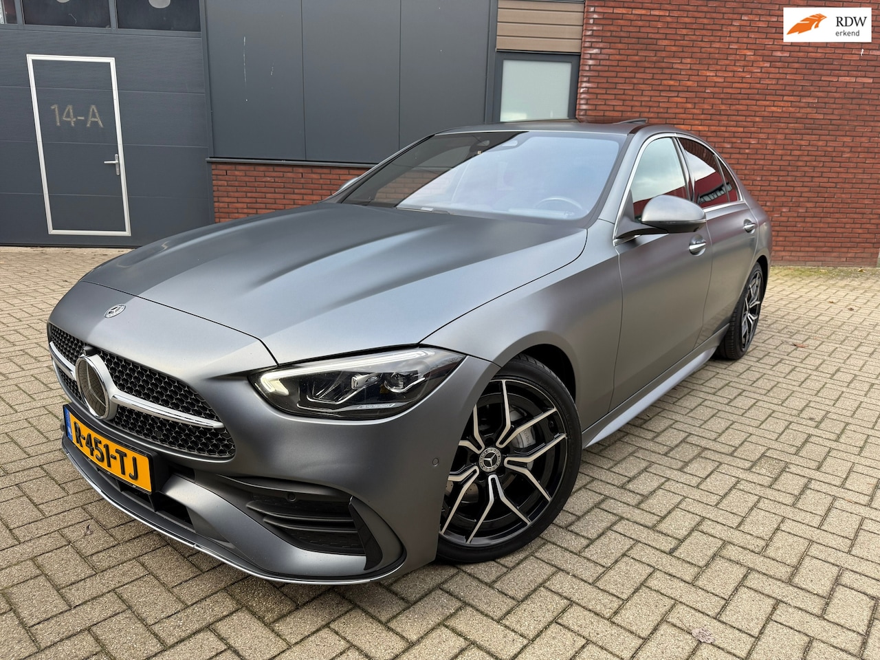 Mercedes-Benz C-klasse - 200 4MATIC AMG HYBRIDE/SCHUIFDAK/LED/BURMESTER/360 CAMERA/STUURVERWARMING/MASSAGE/BTW AUTO - AutoWereld.nl