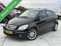 Mercedes-Benz B-klasse - 200 AUTOMAAT CRUISE PANORAMADAK P.SENSOR