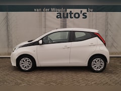 Toyota Aygo - 1.0 VVT-i X-Play Automaat -AIRCO-LED-CAM-CARPLAY