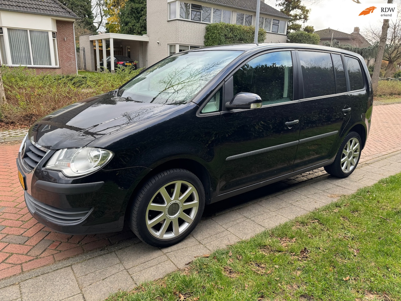 Volkswagen Touran - 1.9 TDI Trendline 1.9 TDI Trendline, Marge, met airco, APK 13-10-2026. - AutoWereld.nl